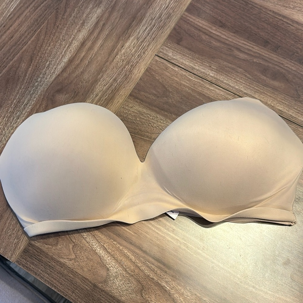 Victoria’s Secret Incredible Padded No Under Wire 40 DDD
